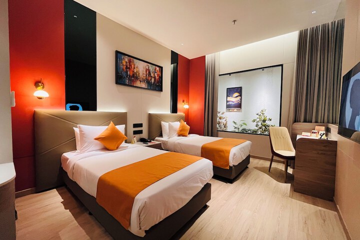 Room 9 of 46