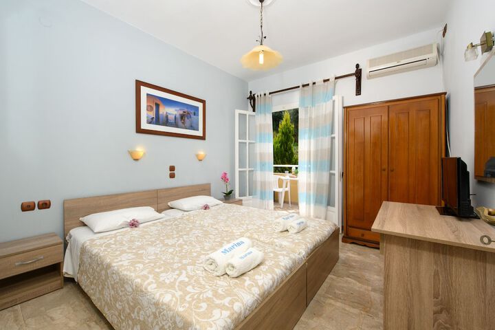 Room 3 of 56