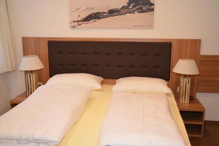 Room 4 of 44