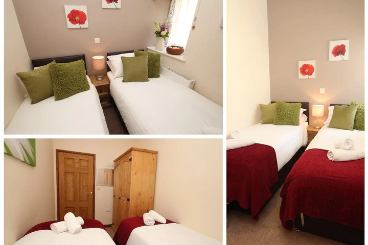 Room 6 of 8