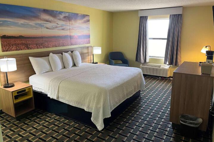 1 King Bed (1 of 2)