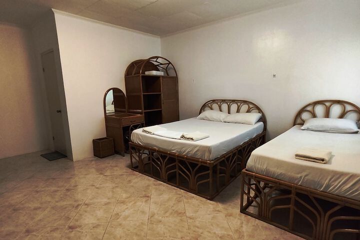 Room 8 of 42