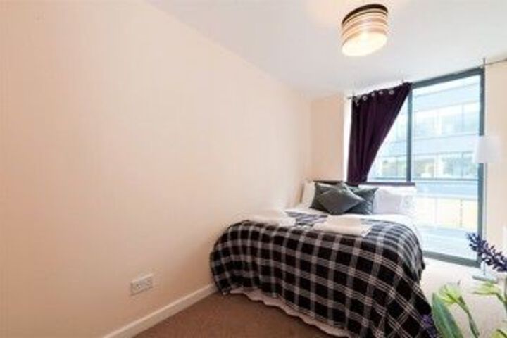 Room 9 of 17