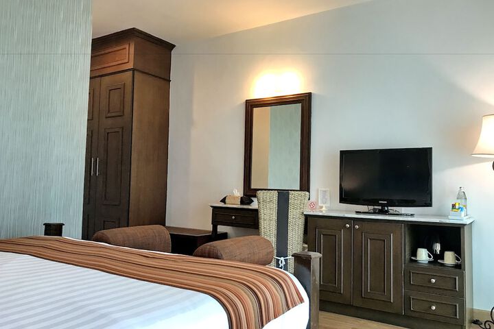 Room 15 of 112