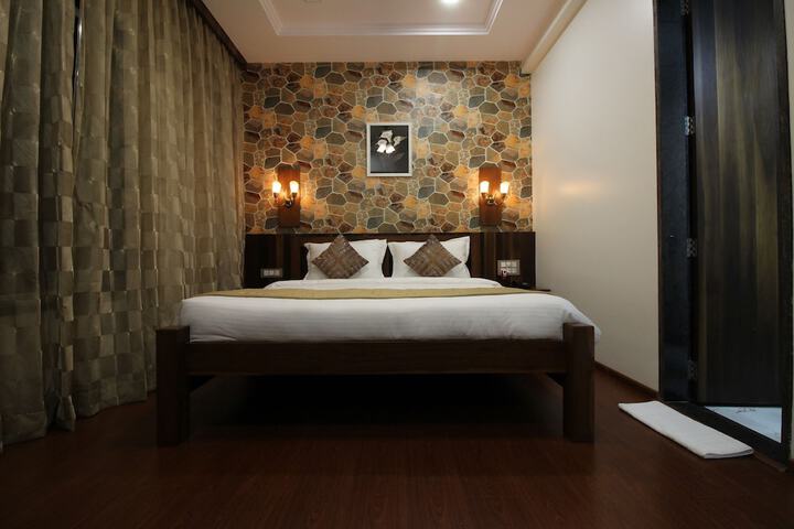 Room 7 of 44