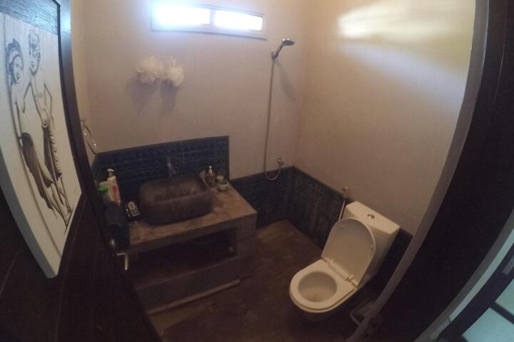 Room 2 of 5