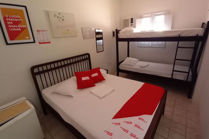 Room 7 of 9