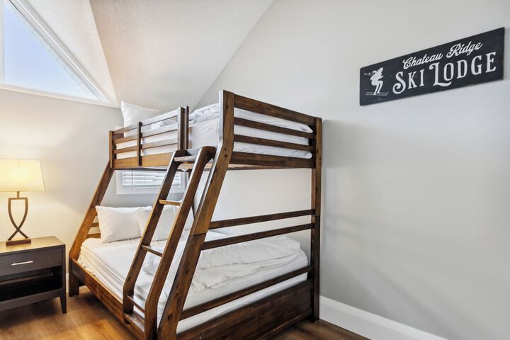 Room 184 of 402