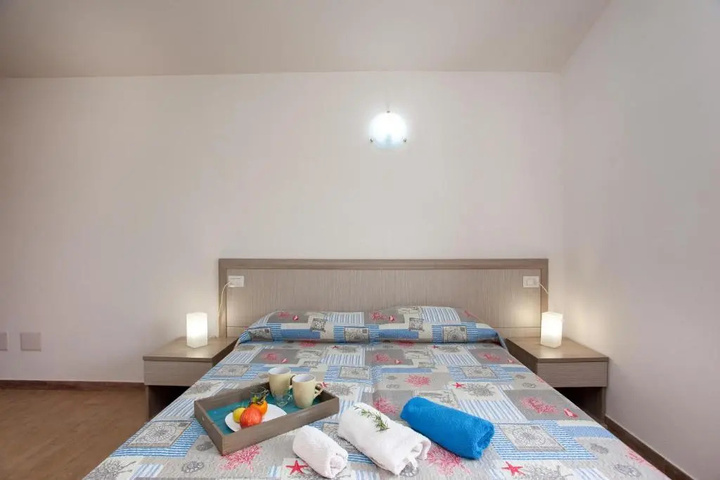 Room 3 of 11