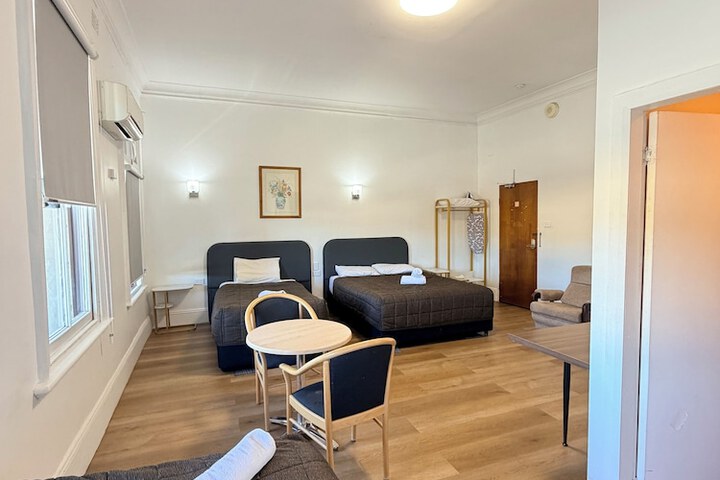 Room 11 of 48