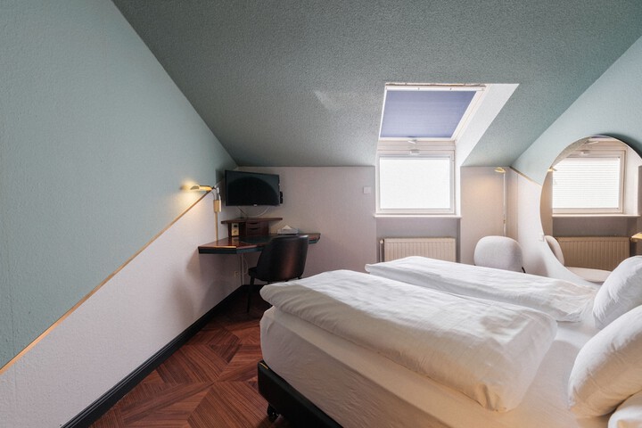 Room 13 of 58