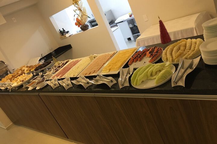 Breakfast/Coffee Service 10 of 14