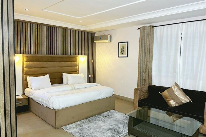 Room 8 of 45