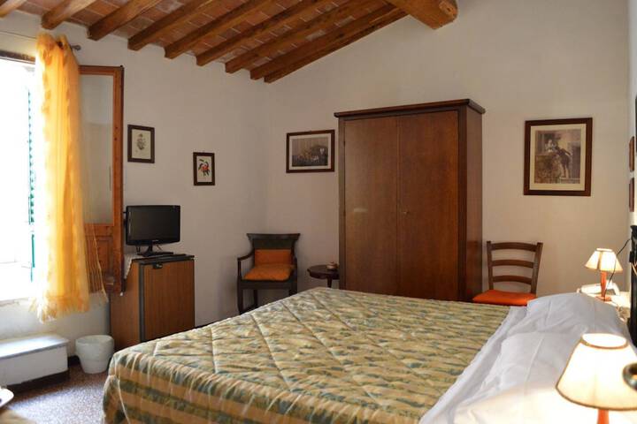 Room 5 of 30