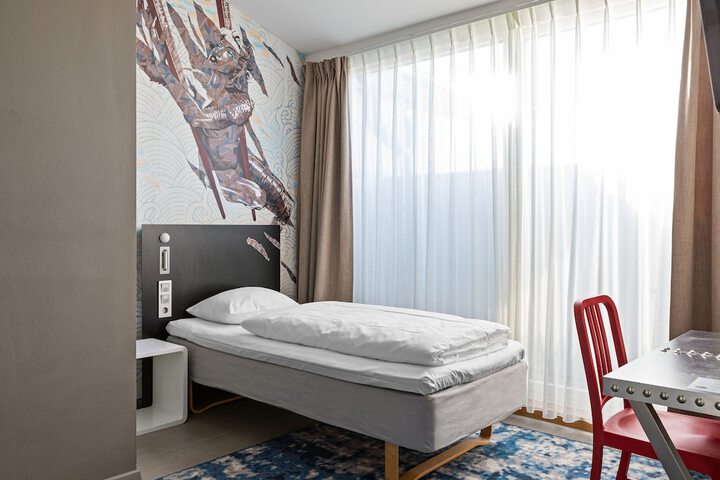 Room 26 of 50