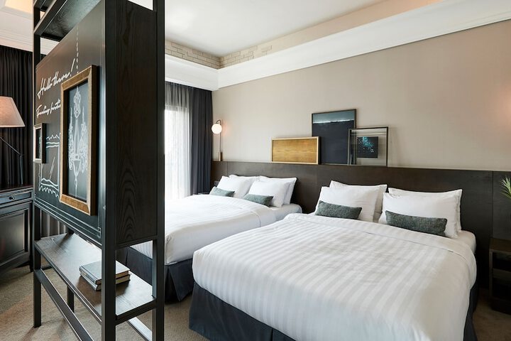 Room 30 of 145
