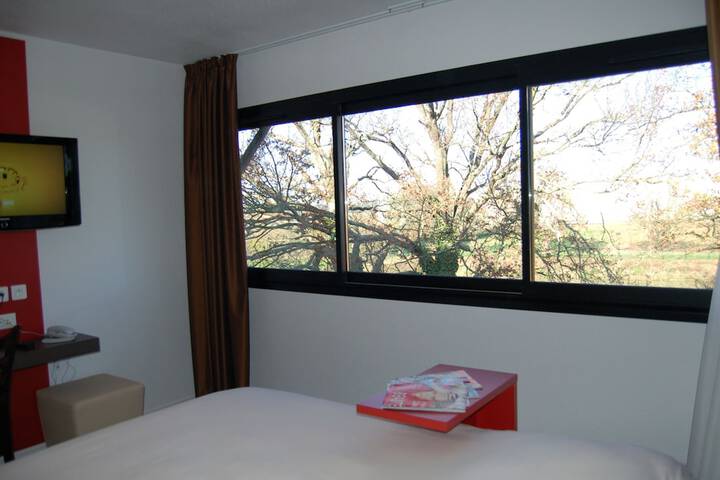 Room 9 of 71