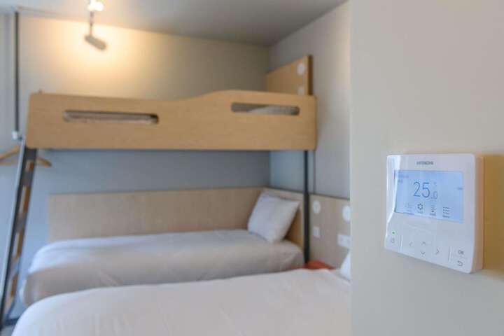 Room 41 of 77