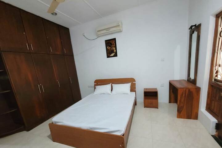 Room 7 of 20