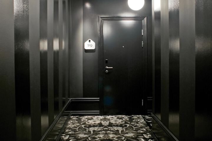 Ballroom/Hall 126 of 141