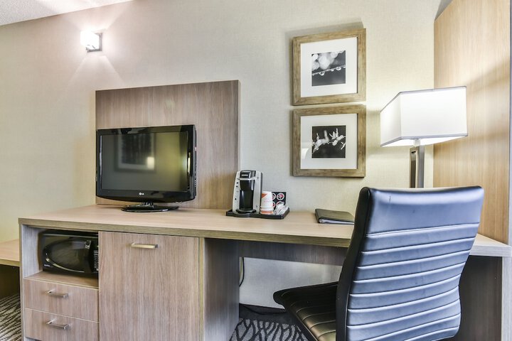 Room 8 of 31