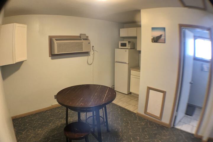 Room 65 of 154