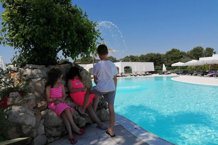 Hotel Pool