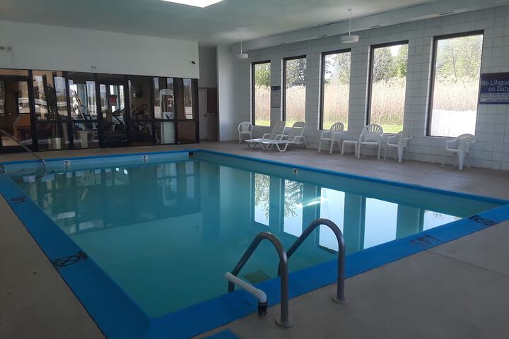 Hotel Pool