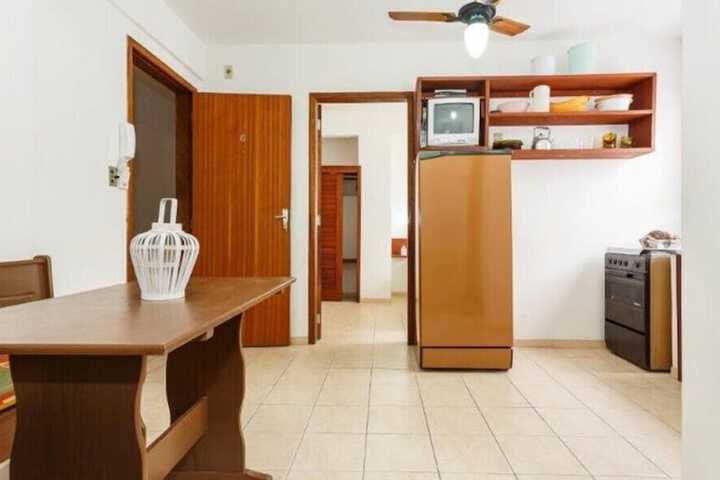 Room 10 of 16