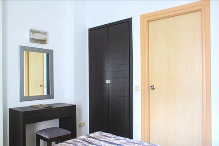 Room 10 of 30
