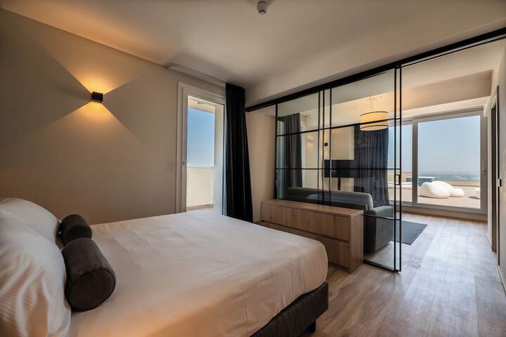 Room 28 of 89