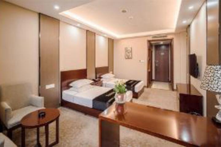 Room 8 of 8