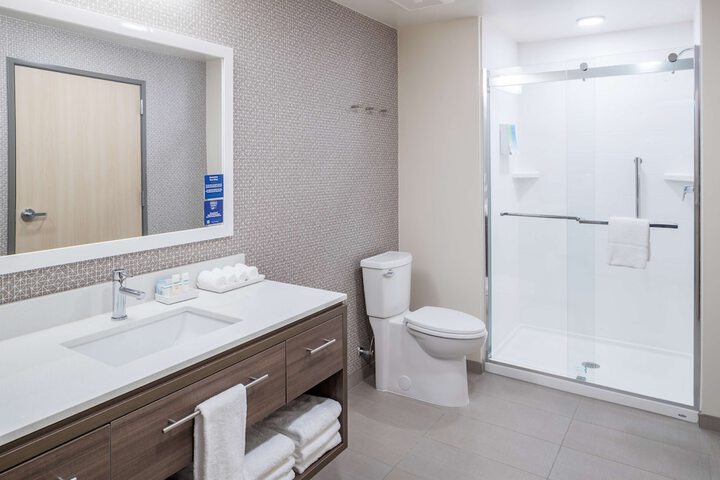 Bathroom shower