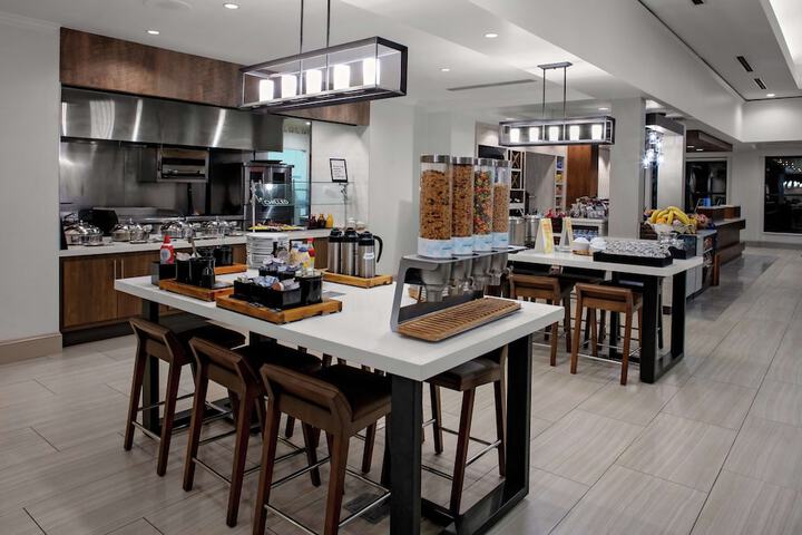 Breakfast area