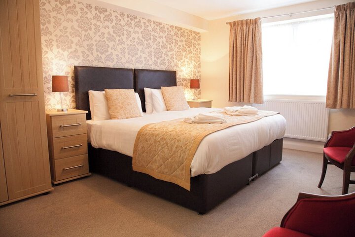 Room 12 of 52