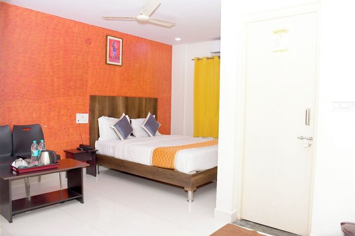 Room 5 of 42