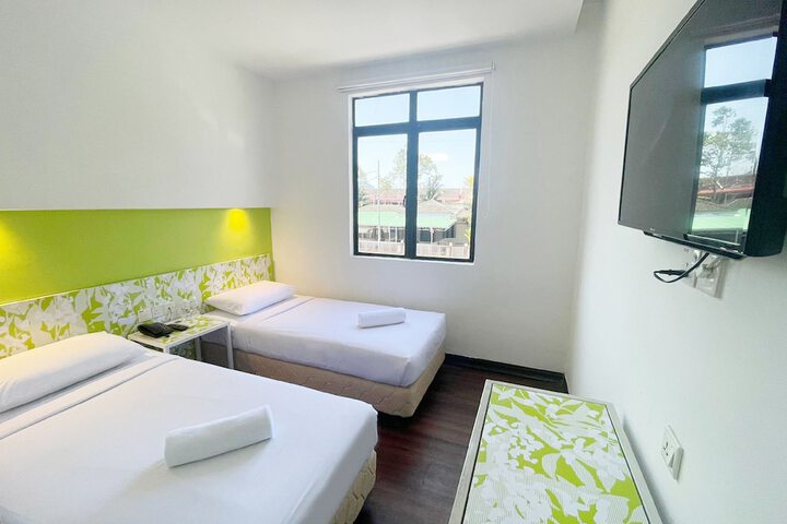Room 10 of 23