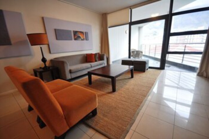 Room 6 of 19