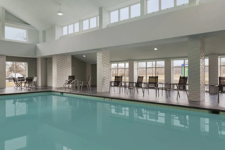 Pool 8 of 15