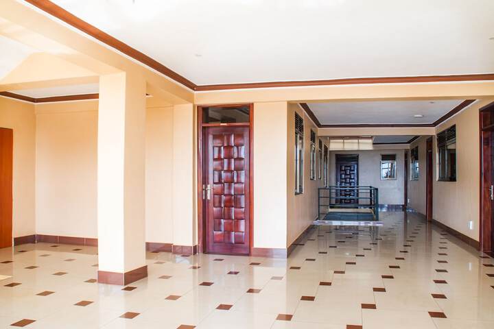 Ballroom/Hall 3 of 5