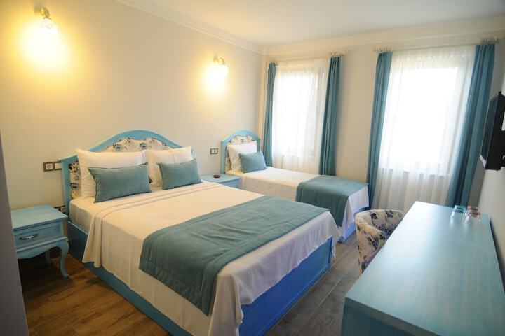 Room 6 of 73