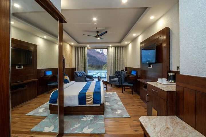 Room 10 of 23