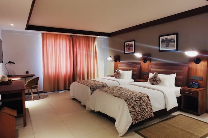 Room 10 of 73