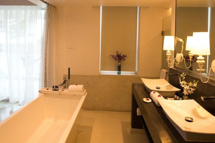 Room 15 of 50