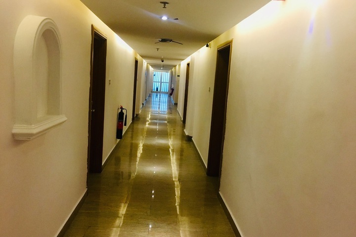 Ballroom/Hall 35 of 38