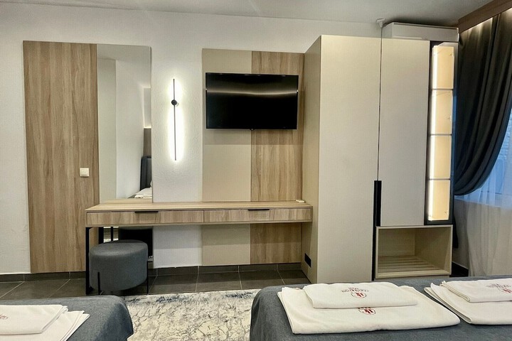 Room 34 of 38