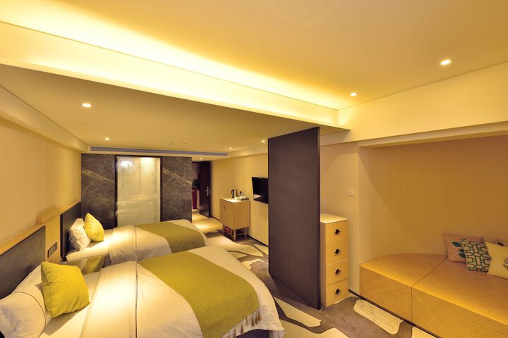 Room 30 of 81