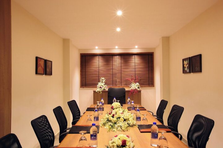 Ballroom/Hall 14 of 18