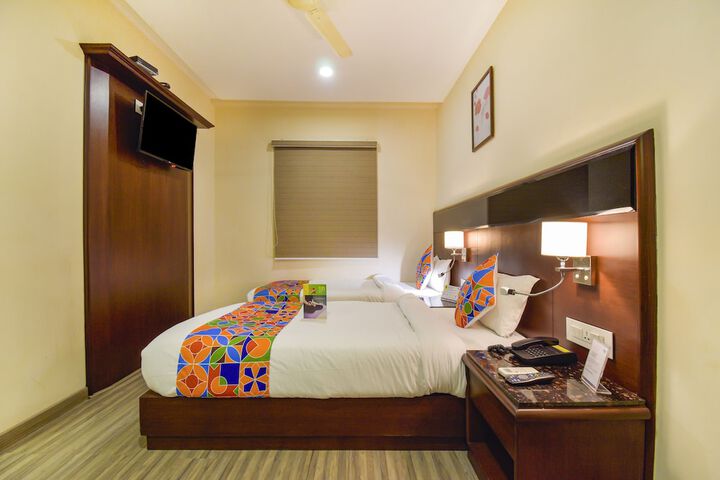 Room 12 of 21