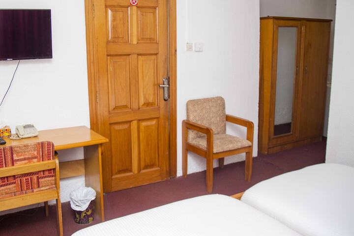 Room 34 of 38